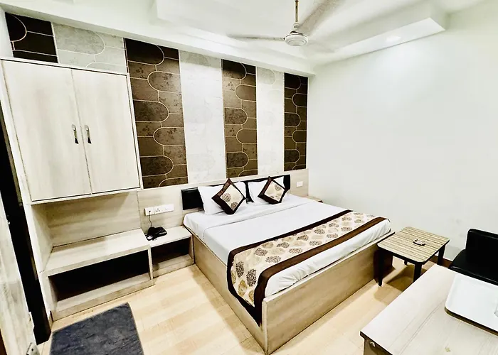 Hotel Majestic Lucknow
